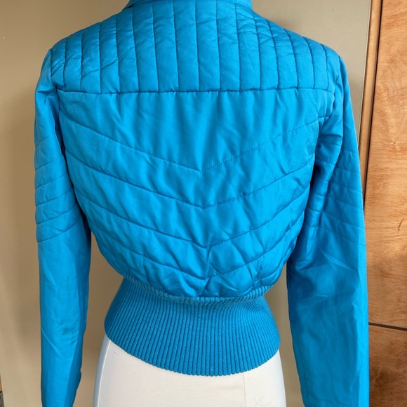 Cropped Puffer Jacket - Picture 2 of 7